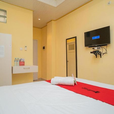 Reddoorz Plus Syariah Near Pasar Turi Surabaya Kültér fotó