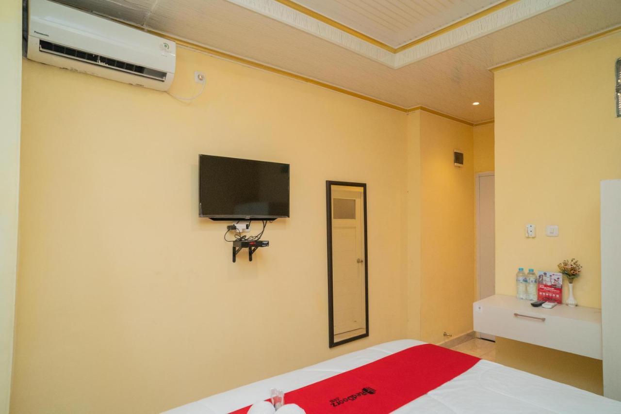 Reddoorz Plus Syariah Near Pasar Turi Surabaya Kültér fotó