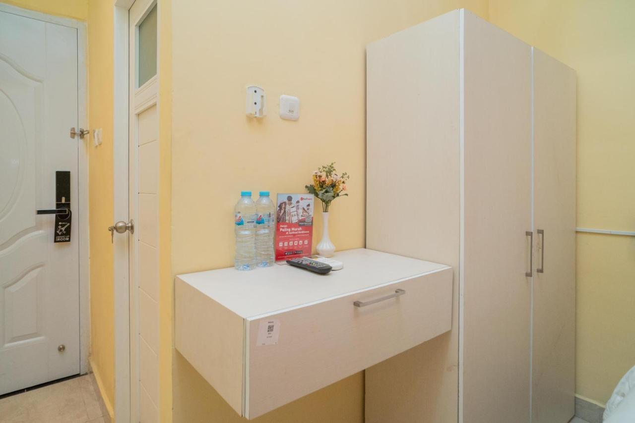 Reddoorz Plus Syariah Near Pasar Turi Surabaya Kültér fotó