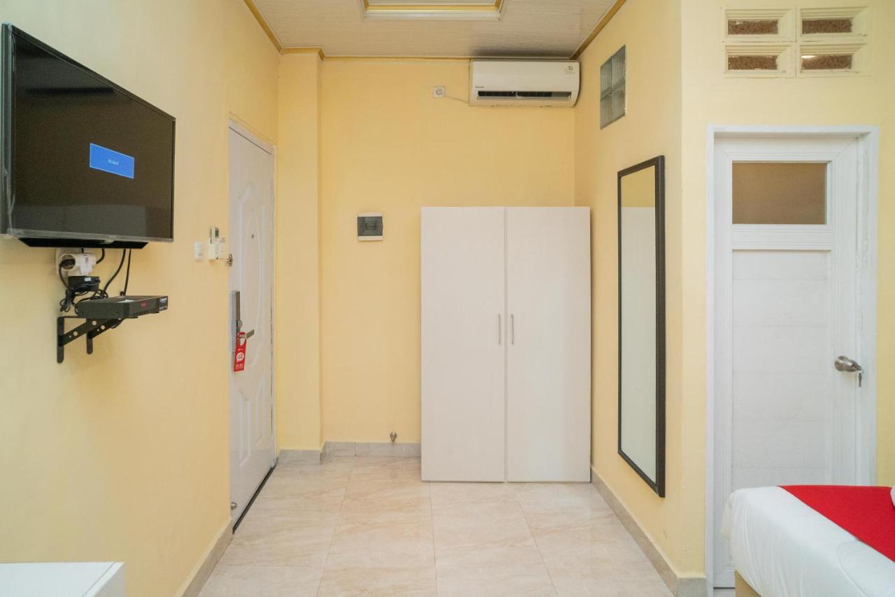 Reddoorz Plus Syariah Near Pasar Turi Surabaya Kültér fotó