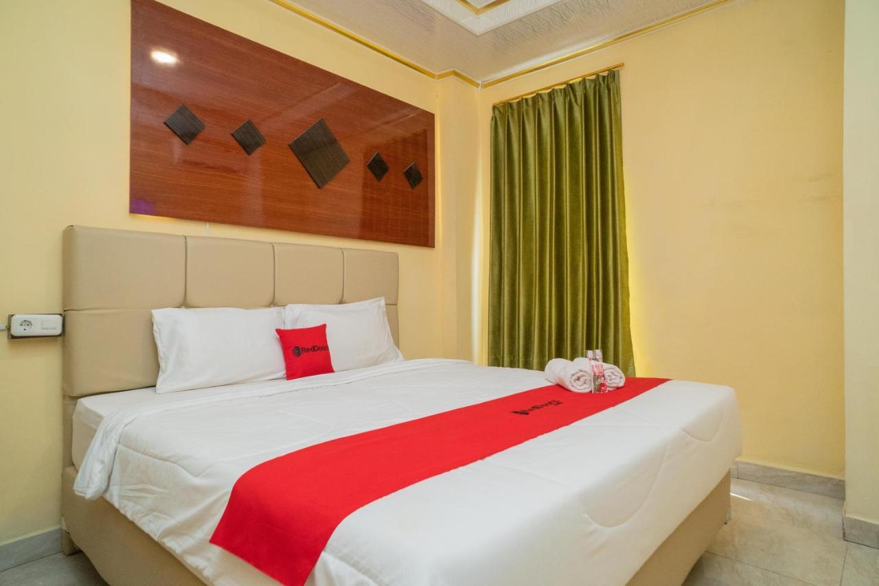 Reddoorz Plus Syariah Near Pasar Turi Surabaya Kültér fotó